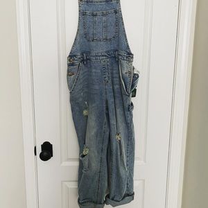 DISTRESSED OVERALLS